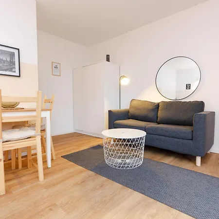 Fullhouse - - K28 A - Southern Center Апартаменты *