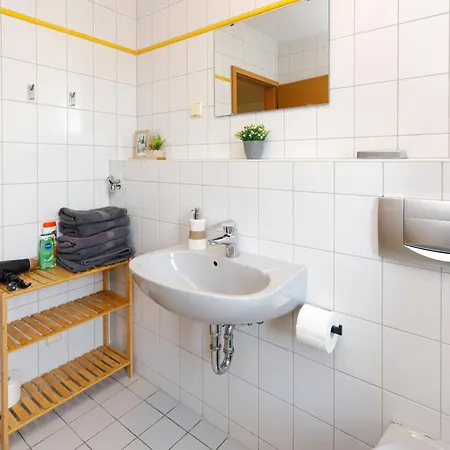 Apartment Fullhouse - - K28 A - Southern Center Leipzig