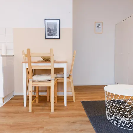 Fullhouse - - K28 A - Southern Center