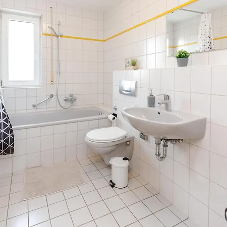 Fullhouse - - K28 A - Southern Center Апартаменты