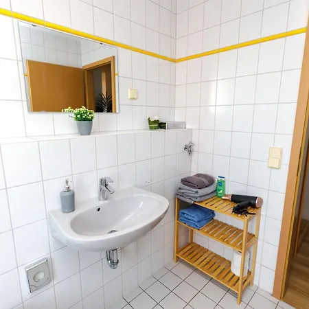 Fullhouse - - K28 A - Southern Center