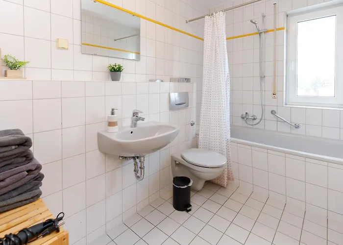 Fullhouse - - K28 A - Southern Center *