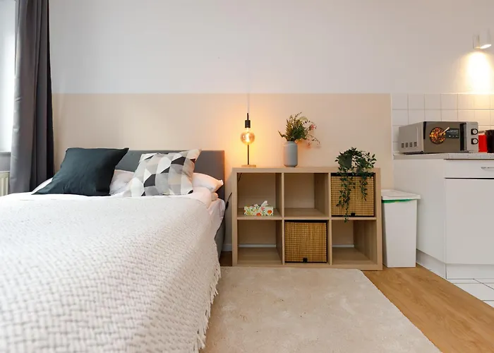 Fullhouse - - K28 A - Southern Center *