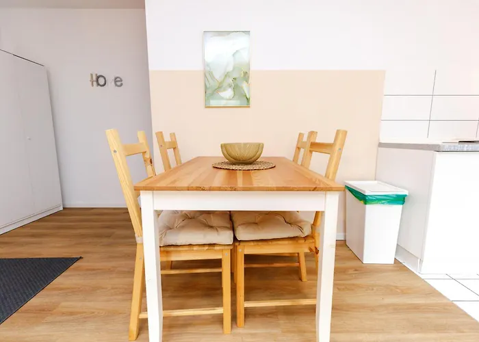 Fullhouse - - K28 A - Southern Center